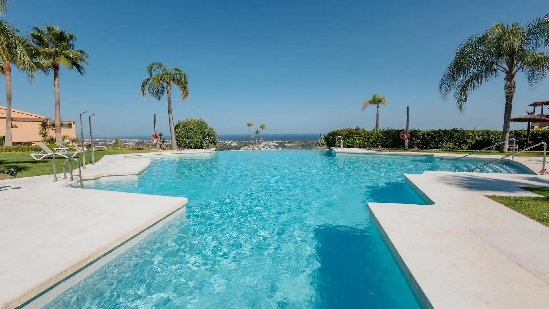 Beautiful Apartment In Benahavis, Marbella Estepona